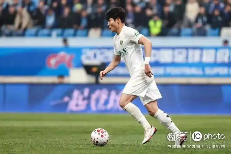 欧冠对决：马赛 VS 巴塞罗那